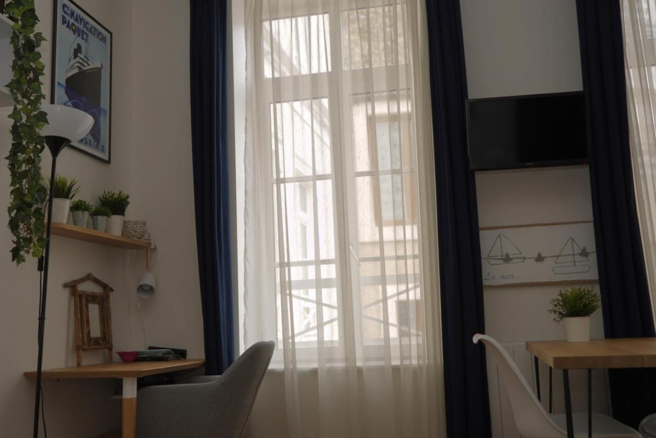 Studio Cosy Idealement Situe Et Bien Equipe Apartment Boulogne-sur-Mer Ngoại thất bức ảnh